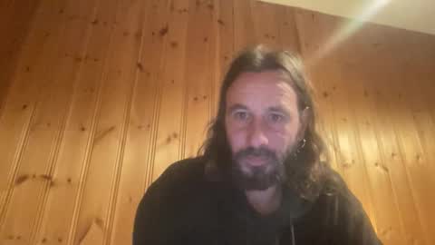 Snapshot of reeee997934 chatting on 12/17/25, 08:59 reeee997934 online show from 12/17/25, 08:59