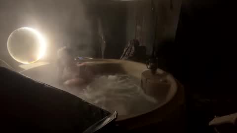 Lee online show from 03/17/26, 01:32