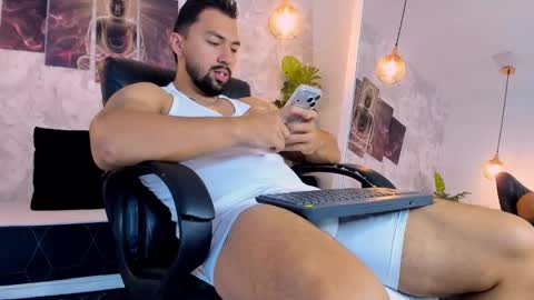 Regan online show from 12/02/25, 01:11