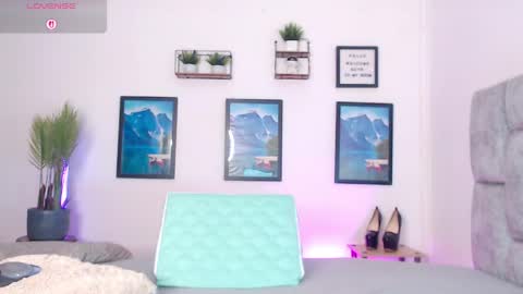 regina1819 online show from 04/16/26, 02:34