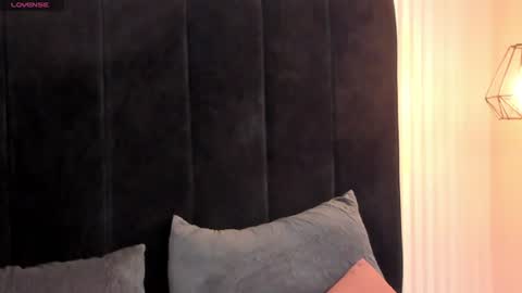 Snapshot of regina_noctixx chatting on 07/20/26, 07:44 Regina online show from 07/20/26, 07:44