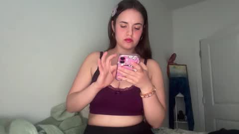 Its Reginaaa  online show from 04/12/26, 12:26