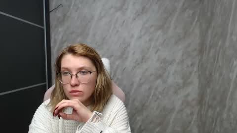 Regina online show from 02/23/25, 04:02