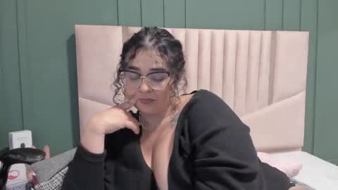 Snapshot of reginavegaa chatting on 02/12/25, 02:54 reginavegaa online show from 02/12/25, 02:54