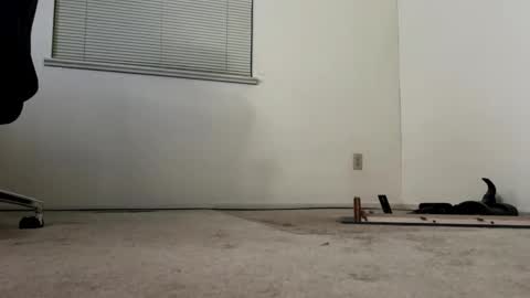 Snapshot of regular03 chatting on 10/27/25, 08:18 regular03 online show from 10/27/25, 08:18