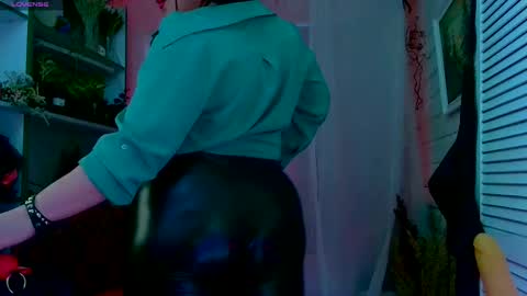 Karina online show from 02/12/25, 12:55