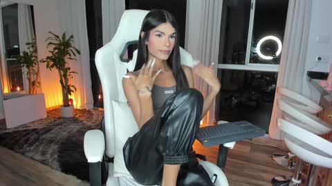  REICHEL  online show from 01/29/25, 01:27