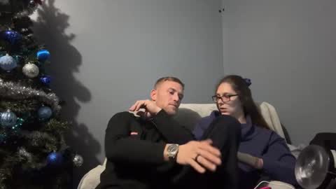 Snapshot of reighofsun98 chatting on 12/16/24, 01:53 SunshineSanchez online show from 12/16/24, 01:53