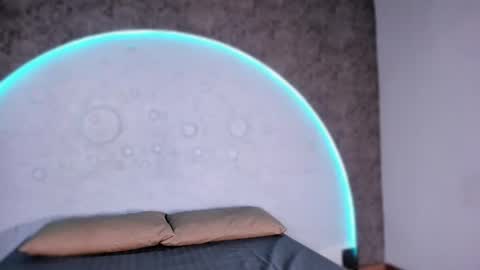 reiinachloe online show from 09/30/25, 05:18