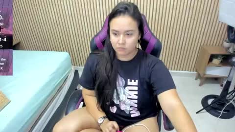 reina_loren online show from 05/24/26, 03:44