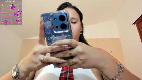 reina_loren online show from 05/30/26, 10:40