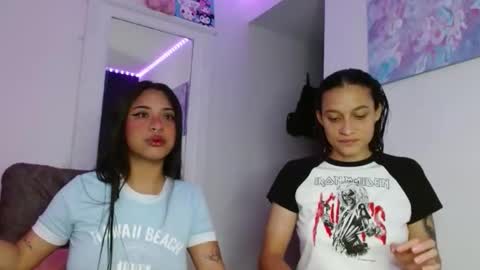 reina_reina online show from 03/27/26, 04:40