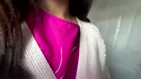 reinaassss online show from 04/16/26, 02:29