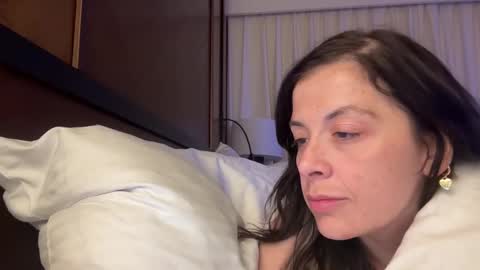 Snapshot of reinadelluna chatting on 01/30/25, 04:27 reinadelluna online show from 01/30/25, 04:27