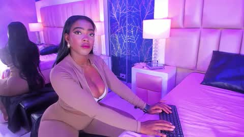 Miah online show from 11/28/25, 12:08