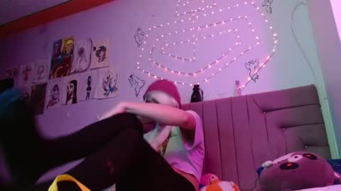 reiv_femboy online show from 02/15/26, 04:53