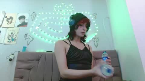 reiv_femboy online show from 04/16/26, 03:07