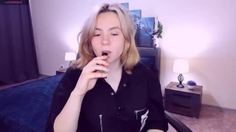 RemiPeach online show from 05/30/26, 05:21