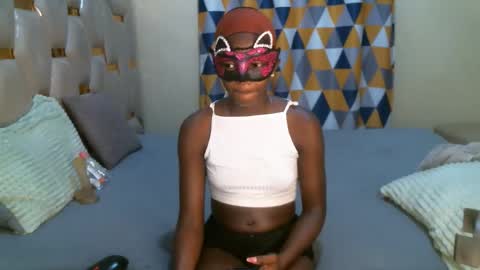 remmyqueen online show from 04/19/26, 05:29