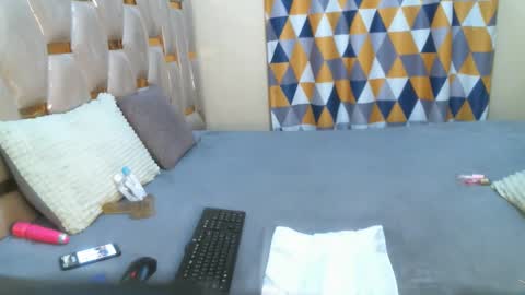 remmyqueen online show from 04/25/26, 02:36