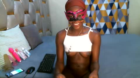 remmyqueen online show from 05/17/26, 09:00