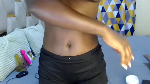 remmyqueen online show from 06/24/26, 05:17