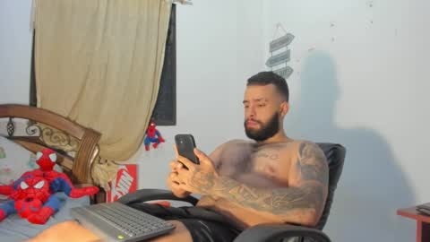 Snapshot of remy_sten chatting on 12/19/24, 11:14 Rmy Steen online show from 12/19/24, 11:14