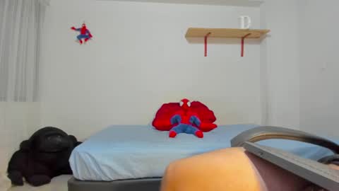 Snapshot of remy_sten chatting on 09/12/25, 12:11 Rmy Steen online show from 09/12/25, 12:11