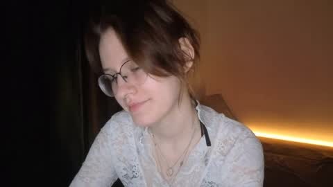 Claire online show from 05/25/26, 05:19