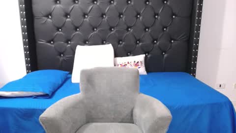 Snapshot of renata_salinas_1 chatting on 09/16/25, 12:39 Renata Salinas online show from 09/16/25, 12:39