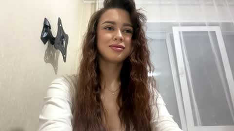 Mila online show from 03/20/26, 03:17