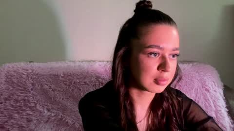 Mila online show from 04/12/26, 03:06