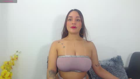 renatabrownn28 online show from 04/14/26, 06:08