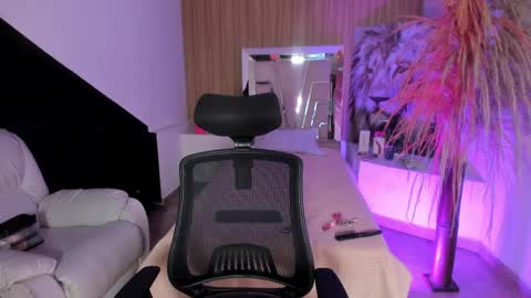 Renata online show from 03/25/26, 04:51