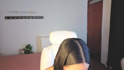 renaxi_smith online show from 05/09/26, 08:03