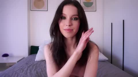 Snapshot of renaythilmony chatting on 04/12/26, 01:49 Naomi online show from 04/12/26, 01:49