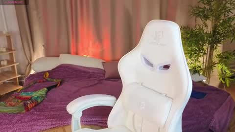 Snapshot of rene_shine chatting on 02/05/26, 04:22 rene_shine online show from 02/05/26, 04:22