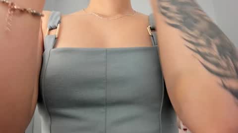 Snapshot of renee_shelby_ chatting on 02/12/25, 09:33 Renee Shelby online show from 02/12/25, 09:33