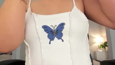 Snapshot of renee_shelby_ chatting on 02/25/25, 09:02 Renee Shelby online show from 02/25/25, 09:02