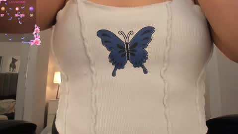 Snapshot of renee_shelby_ chatting on 03/06/25, 12:00 Renee Shelby online show from 03/06/25, 12:00