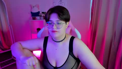 renee_turner online show from 01/14/25, 07:59