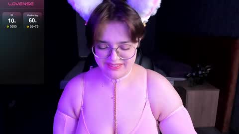 renee_turner online show from 01/31/25, 08:22