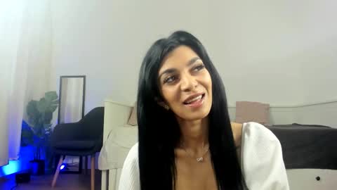 Rena online show from 03/25/26, 05:13