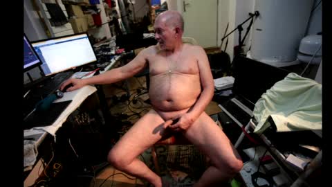 renefr online show from 04/10/26, 10:25