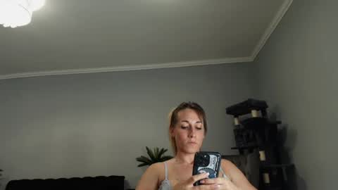 ReniGendur online show from 06/23/26, 07:45
