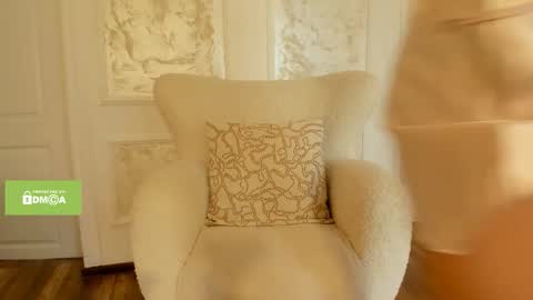 Snapshot of rennatha21 chatting on 11/02/25, 09:55 Rennatha online show from 11/02/25, 09:55