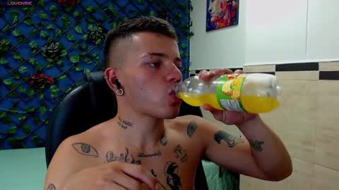 R E N E  online show from 02/13/25, 05:05