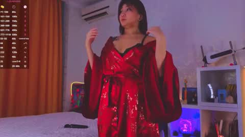 Snapshot of renochka chatting on 11/10/25, 12:04 renochka online show from 11/10/25, 12:04