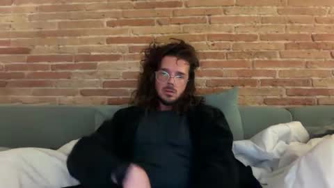 Renzo online show from 04/17/26, 03:59