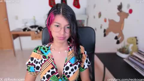 Snapshot of reoko_ chatting on 12/14/25, 08:02 Reoko online show from 12/14/25, 08:02